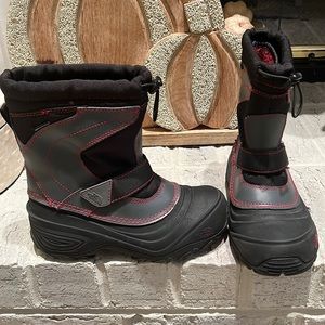 North Face snow Boots w therma felt plus insulation